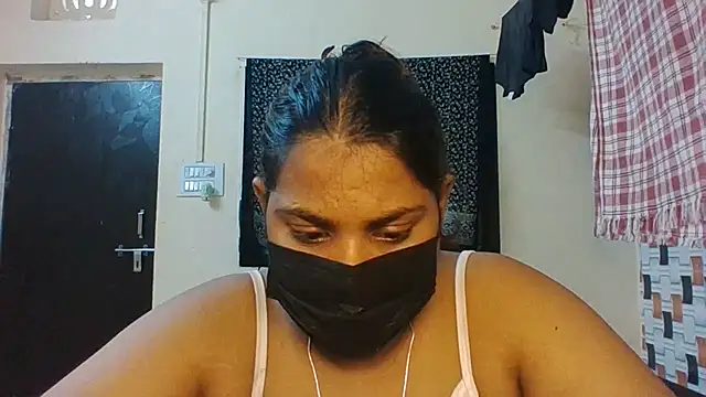 Hotmilfxox online show from 07-12-26, 09:44