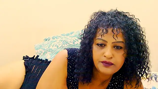 Snapshot of daddyzgal chatting on 04-15-26, 05:20 daddyzgal online show from 04-15-26, 05:20