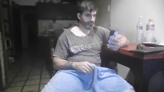 Snapshot of ozzypsico13 chatting on 11-19-25, 03:06 ozzypsico13 online show from 11-19-25, 03:06