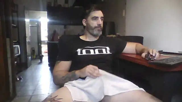 Snapshot of ozzypsico13 chatting on 02-12-26, 02:56 ozzypsico13 online show from 02-12-26, 02:56