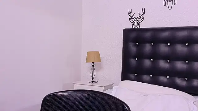 Skinny hottie18 online show from 12-27-24, 04:32