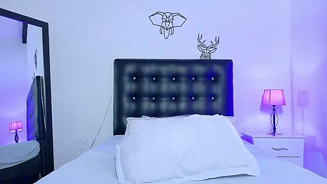 Skinny hottie18 online show from 02-10-25, 01:55