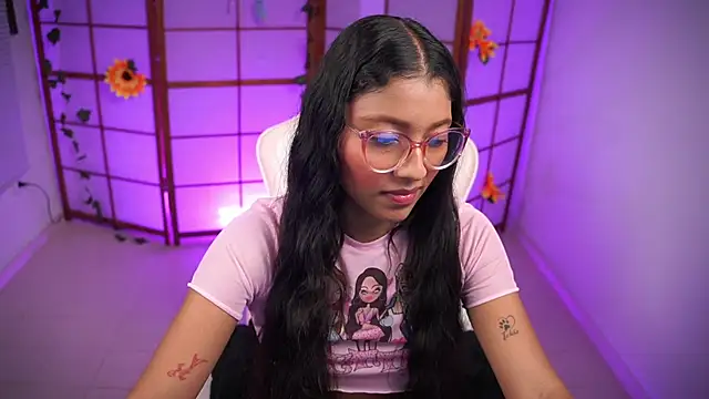 small emilie online show from 10-06-25, 01:19