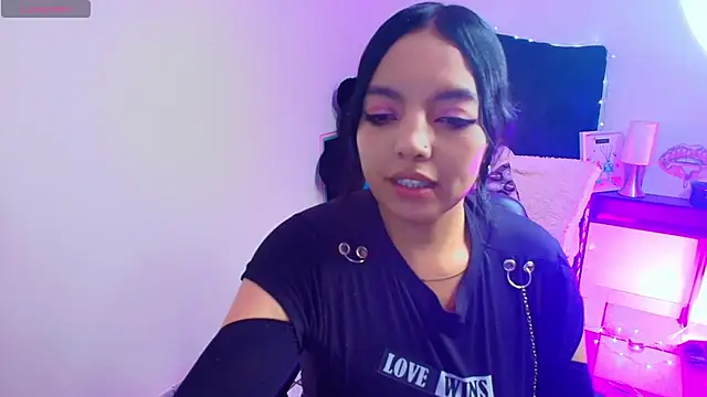loren tits24 online show from 05-05-26, 08:17