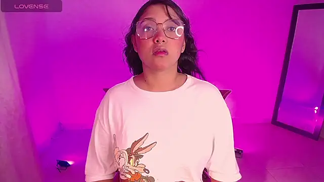 DIANEE 01 online show from 10-19-25, 01:17