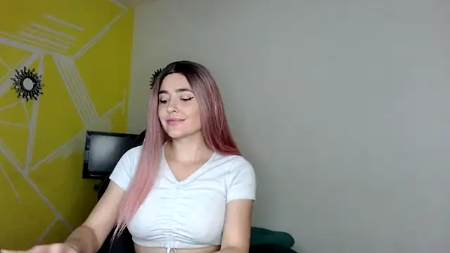 Snapshot of Nikolle_Rouss chatting on 01-29-25, 05:09 Nikolle Rouss online show from 01-29-25, 05:09