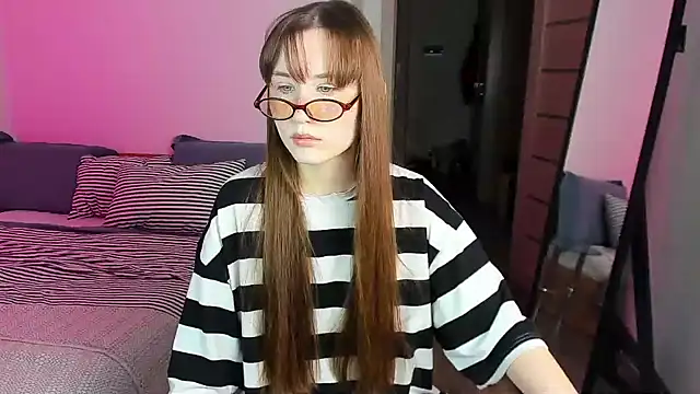 Stella Sunny online show from 10-04-25, 09:02