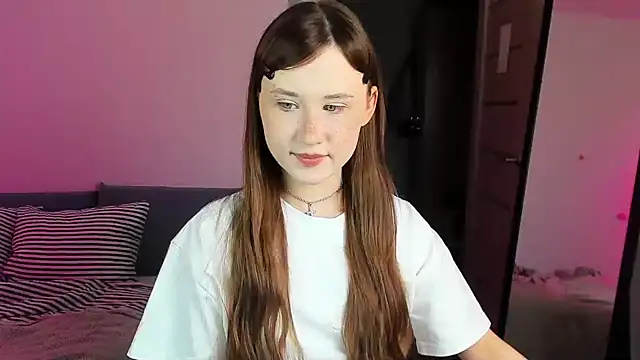 Stella Sunny online show from 10-19-25, 01:39