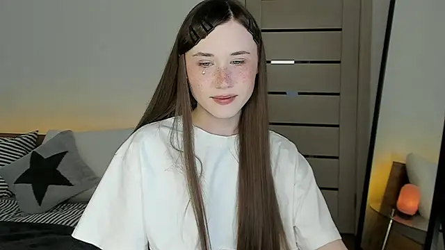 Stella Sunny online show from 05-15-26, 01:23