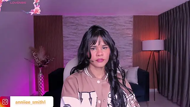 Snapshot of anniie_smith chatting on 02-13-26, 03:02 anniie smith online show from 02-13-26, 03:02