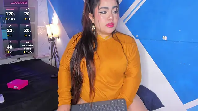 SamanthaFerrer  online show from 10-14-25, 04:46