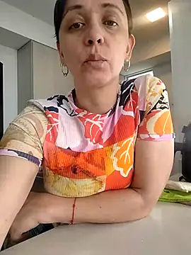 Snapshot of natalie_cowens chatting on 10-27-25, 04:33 natalie cowens online show from 10-27-25, 04:33