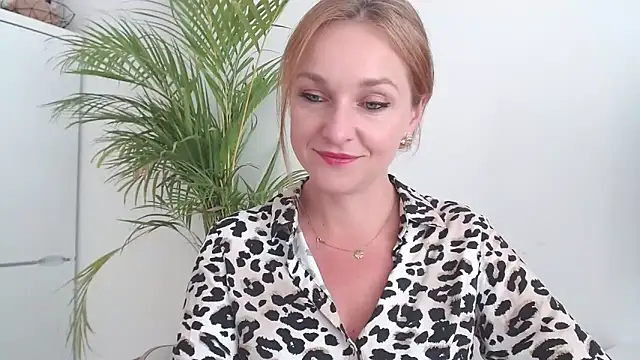 AliciaDesire online show from 10-14-25, 01:01