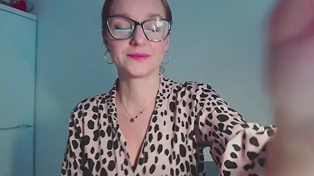 AliciaDesire online show from 02-25-26, 06:45