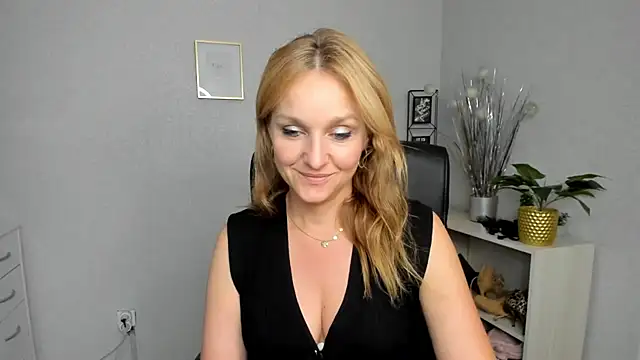 AliciaDesire online show from 07-28-26, 06:20
