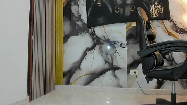 Snapshot of Thomas_shelbys chatting on 11-09-25, 03:38 Thomas shelbys online show from 11-09-25, 03:38