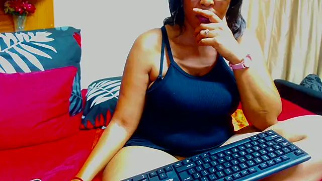 Juicyasss35xx online show from 02-22-26, 06:39