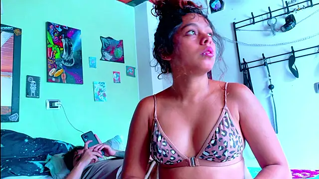 Snapshot of clydexxxbunny chatting on 01-18-26, 05:39 clydexxxbunny online show from 01-18-26, 05:39