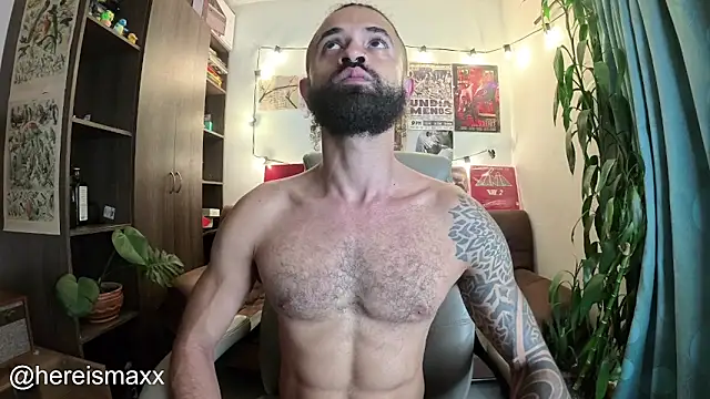 MaxG   online show from 10-29-25, 01:41