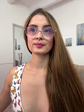 Snapshot of MiaaLoren chatting on 10-11-25, 03:54 MiaaLoren online show from 10-11-25, 03:54