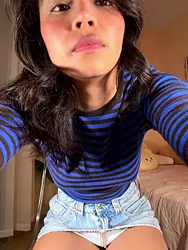 Snapshot of Adriennesexxx chatting on 02-17-26, 05:52 Adriennesexxx online show from 02-17-26, 05:52