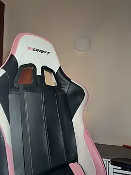 Snapshot of Adriennesexxx chatting on 03-07-26, 10:07 Adriennesexxx online show from 03-07-26, 10:07