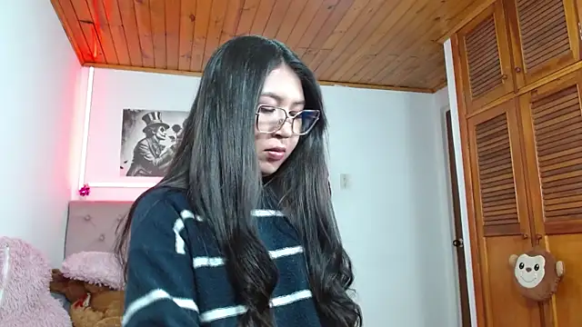 Snapshot of tifanny-squirt chatting on 10-26-25, 04:29 tifanny-squirt online show from 10-26-25, 04:29