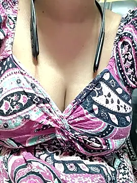 Snapshot of Anjali_cute-Pondati chatting on 02-18-26, 01:01 Anjali cute-Pondati online show from 02-18-26, 01:01