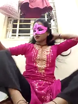Snapshot of Ritu-0143 chatting on 06-11-26, 03:04 Ritu-0143 online show from 06-11-26, 03:04