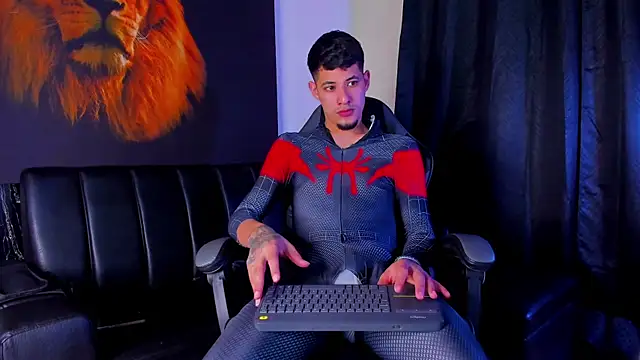 kyle smithxx online show from 10-29-25, 08:43