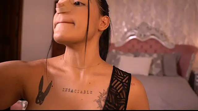 AngelineConnor online show from 10-29-25, 11:17