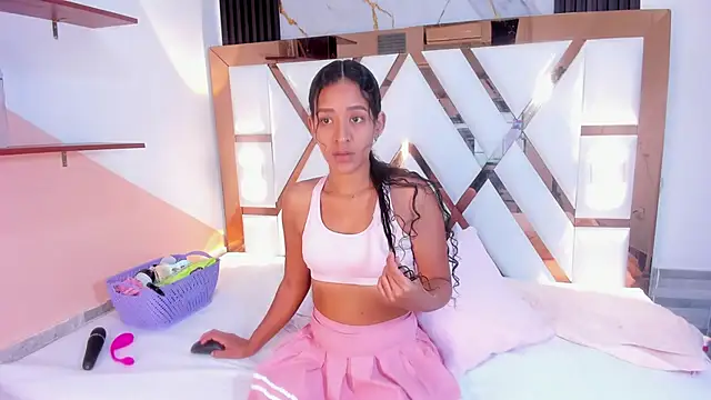 Snapshot of amberr_sweett69 chatting on 03-07-25, 06:43 amberr sweett69 online show from 03-07-25, 06:43