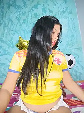 Snapshot of DIORA_Latina chatting on 06-19-26, 03:22 DIORA Latina online show from 06-19-26, 03:22