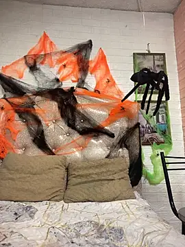 KataleyaStiward online show from 10-25-25, 02:02