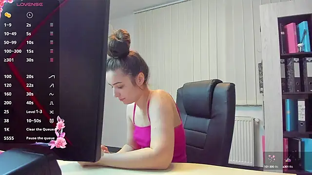 Snapshot of DaryaNew chatting on 02-23-25, 06:12 DaryaNew online show from 02-23-25, 06:12