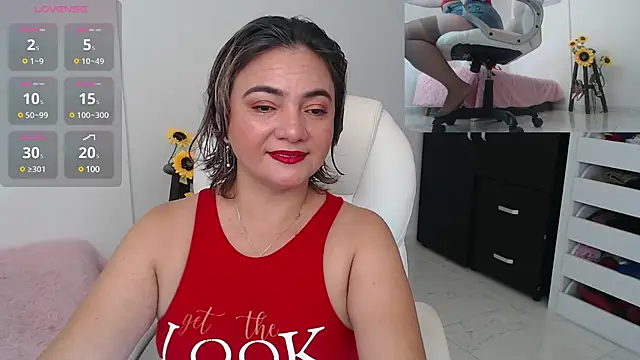 Snapshot of Ghada_milf chatting on 12-12-24, 11:14 Ghada milf online show from 12-12-24, 11:14