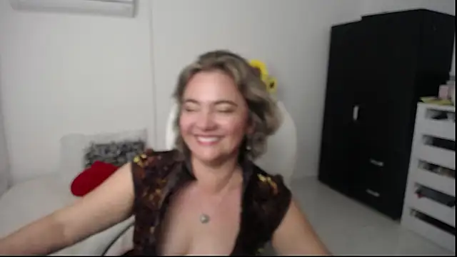 Snapshot of Ghada_milf chatting on 01-03-25, 11:55 Ghada milf online show from 01-03-25, 11:55