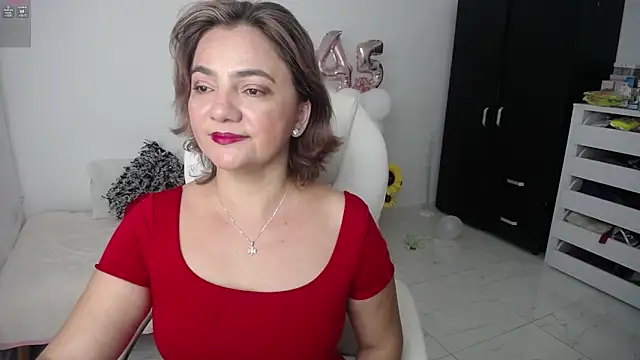 Snapshot of Ghada_milf chatting on 01-21-25, 12:18 Ghada milf online show from 01-21-25, 12:18