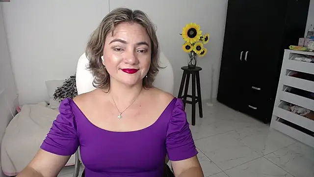 Snapshot of Ghada_milf chatting on 02-08-25, 03:00 Ghada milf online show from 02-08-25, 03:00