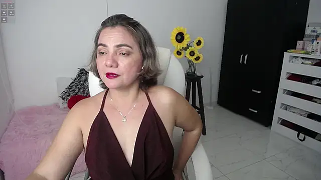Snapshot of Ghada_milf chatting on 02-20-25, 02:18 Ghada milf online show from 02-20-25, 02:18