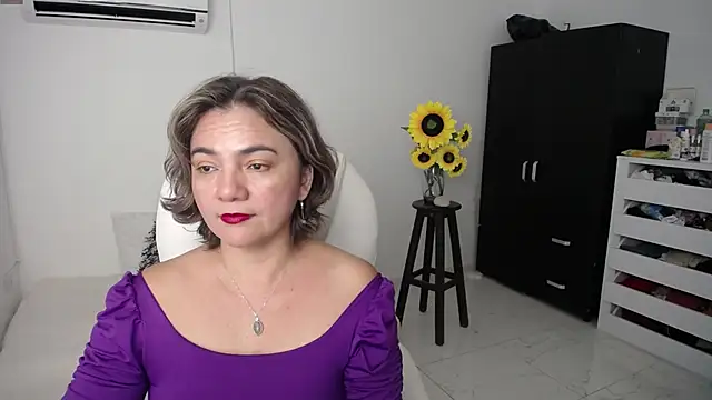 Snapshot of Ghada_milf chatting on 03-07-25, 05:38 Ghada milf online show from 03-07-25, 05:38