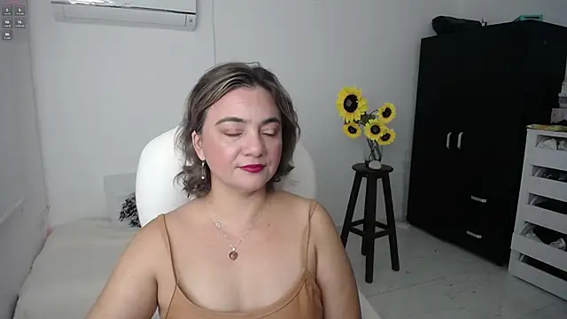 Snapshot of Ghada_milf chatting on 03-17-25, 01:29 Ghada milf online show from 03-17-25, 01:29