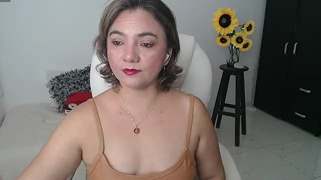 Snapshot of Ghada_milf chatting on 03-20-25, 10:29 Ghada milf online show from 03-20-25, 10:29
