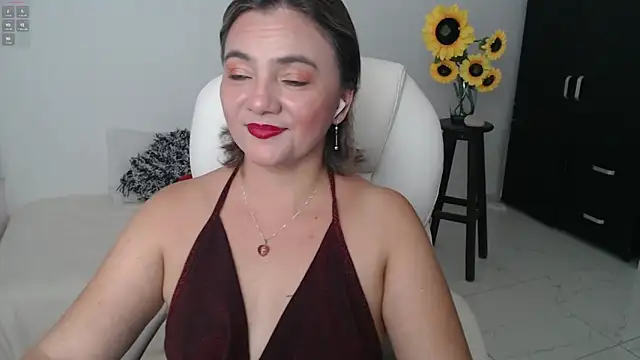 Snapshot of Ghada_milf chatting on 03-21-25, 10:50 Ghada milf online show from 03-21-25, 10:50