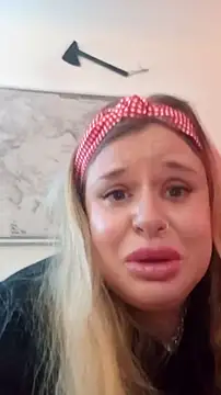 JohannasMishael online show from 10-17-25, 01:03