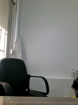 Snapshot of doctora-danna chatting on 09-17-25, 01:35 doctora-danna online show from 09-17-25, 01:35