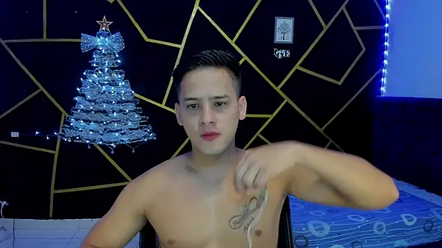 Snapshot of JANER_03 chatting on 12-02-24, 12:51 JANER 03 online show from 12-02-24, 12:51