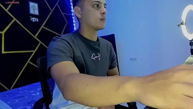 Snapshot of JANER_03 chatting on 12-12-24, 03:48 JANER 03 online show from 12-12-24, 03:48