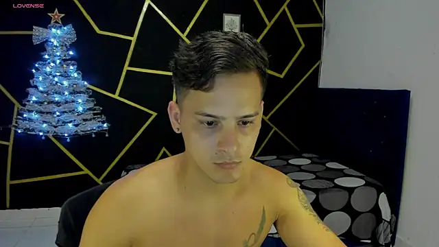 Snapshot of JANER_03 chatting on 12-18-24, 08:36 JANER 03 online show from 12-18-24, 08:36