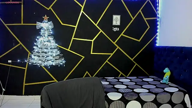 Snapshot of JANER_03 chatting on 12-19-24, 08:13 JANER 03 online show from 12-19-24, 08:13